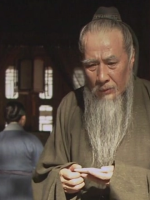 在小说红楼梦中贾府的衰败与贾代儒有什么联系？